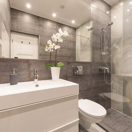 Apartment Dohany Synagogue Walk To Deak & Fashion St Budapest