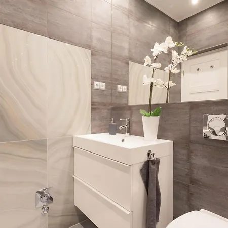 Apartment Dohany Synagogue Walk To Deak & Fashion St Budapest